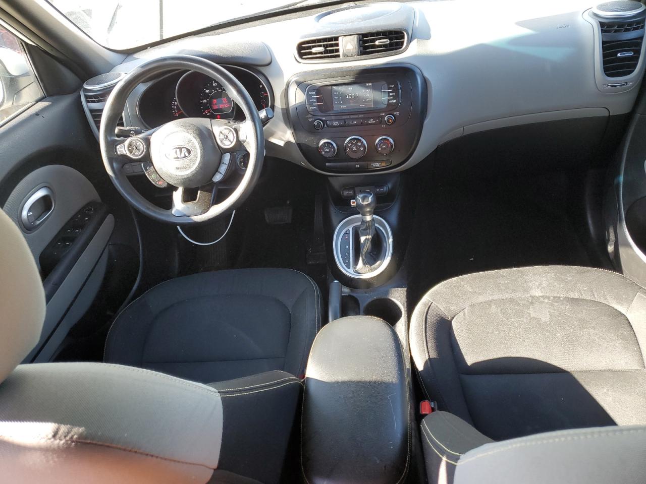 KNDJP3A56G7860000 2016 Kia Soul +