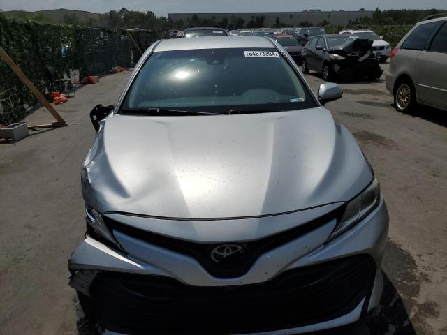 2018 Toyota Camry L VIN: 4T1B11HK4JU015625 Lot: 54573304