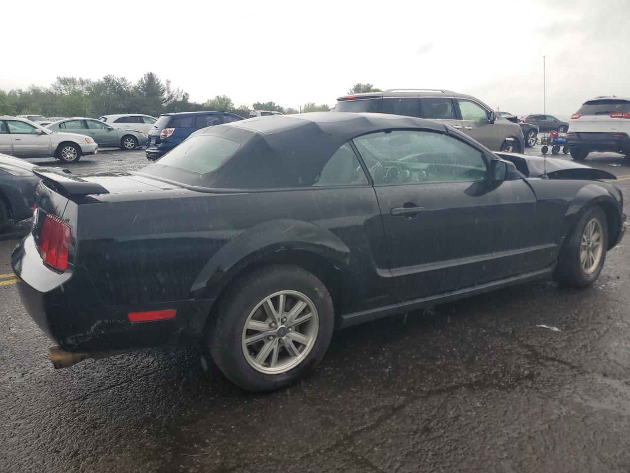 1ZVHT84N855259888 2005 Ford Mustang