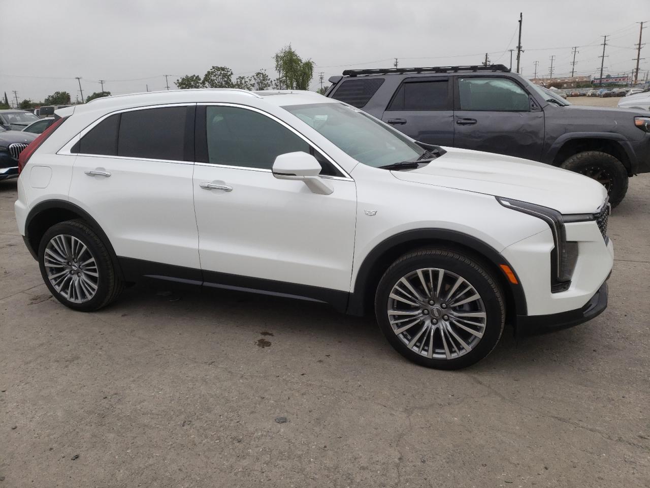 1GYFZCR4XRF100926 2024 Cadillac Xt4 Premium Luxury