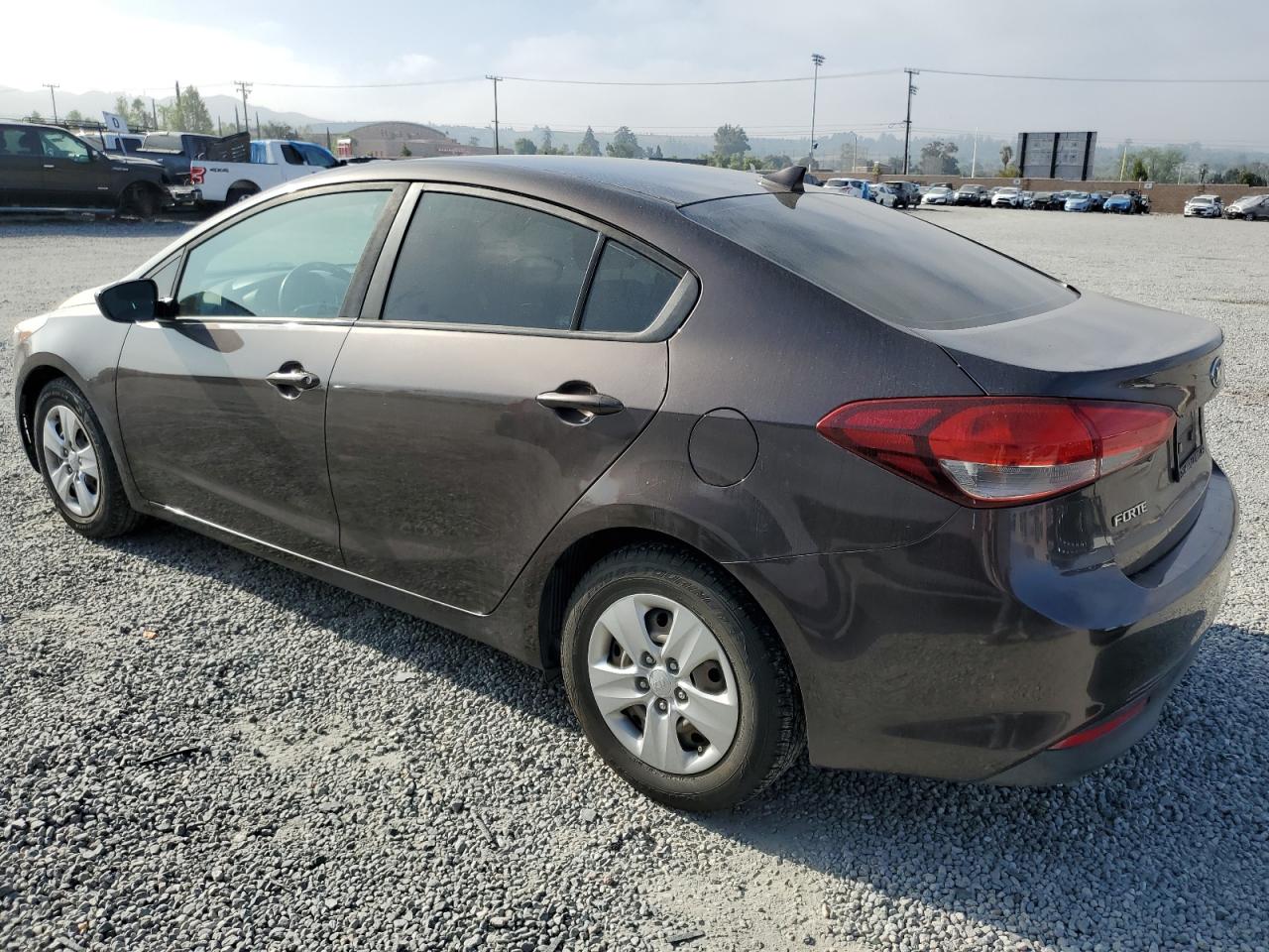 3KPFK4A78HE160380 2017 Kia Forte Lx