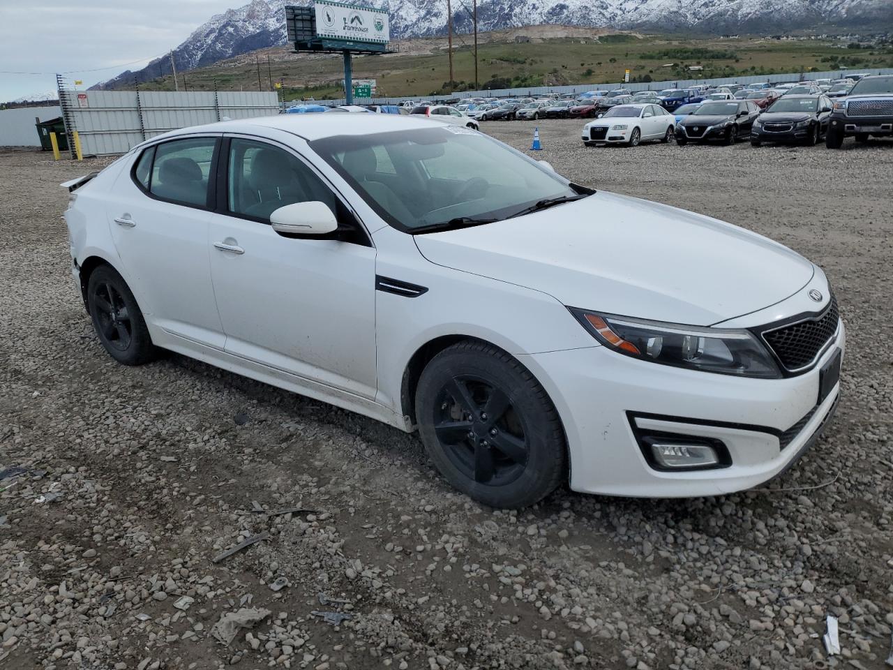 2015 Kia Optima Lx vin: KNAGM4A74F5558304