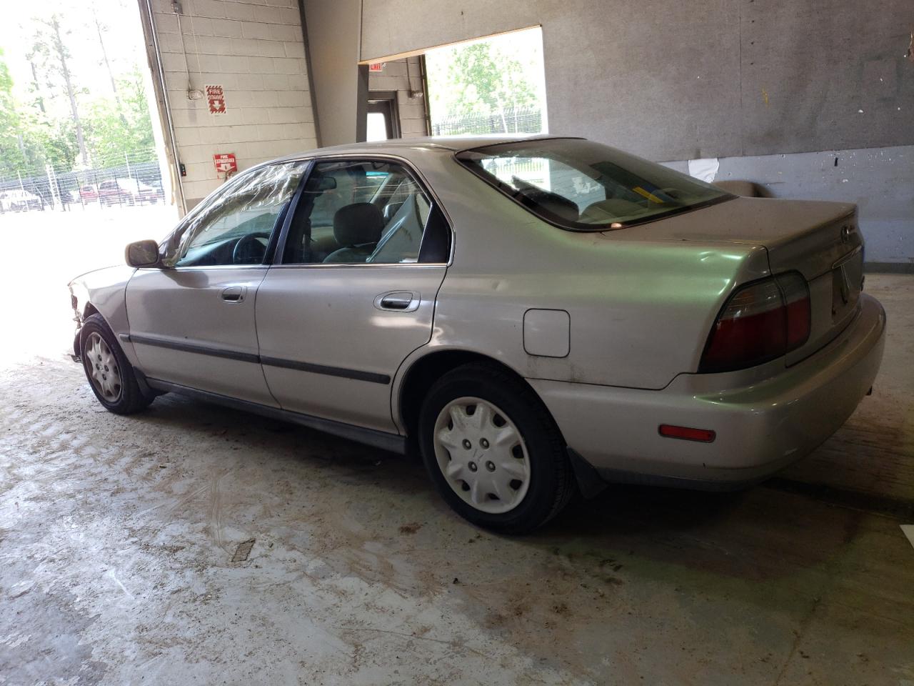 1HGCD5632VA029986 1997 Honda Accord Lx