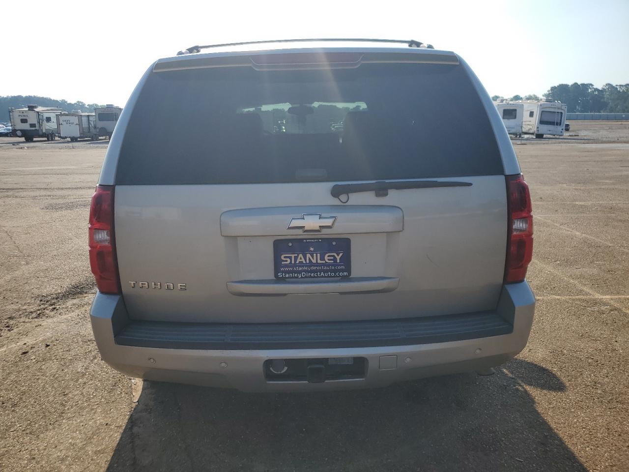 1GNFC13JX8R145816 2008 Chevrolet Tahoe C1500