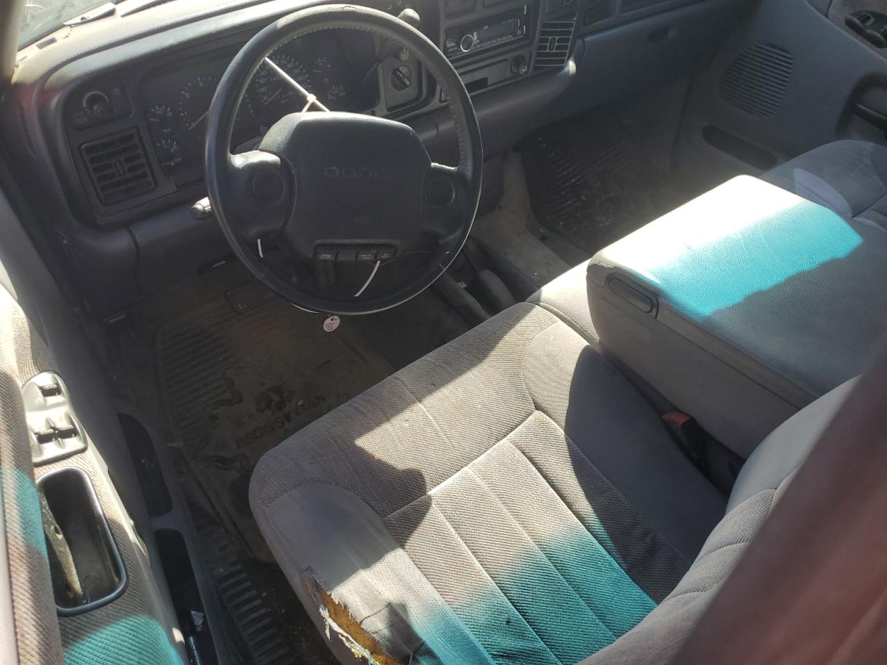 3B7HF13YXVG814586 1997 Dodge Ram 1500