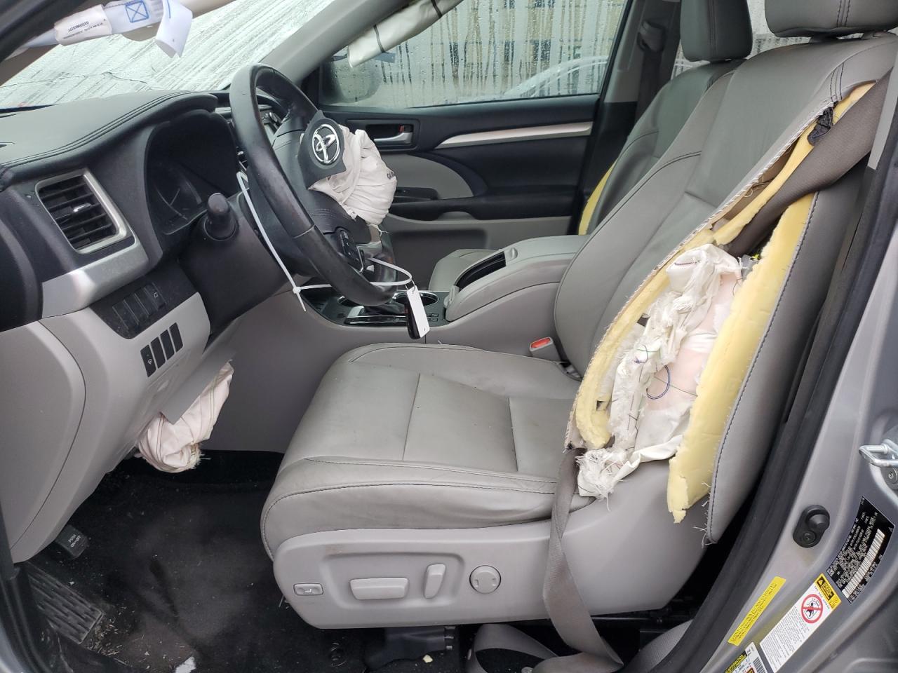 5TDKKRFH6GS507271 2016 Toyota Highlander Xle