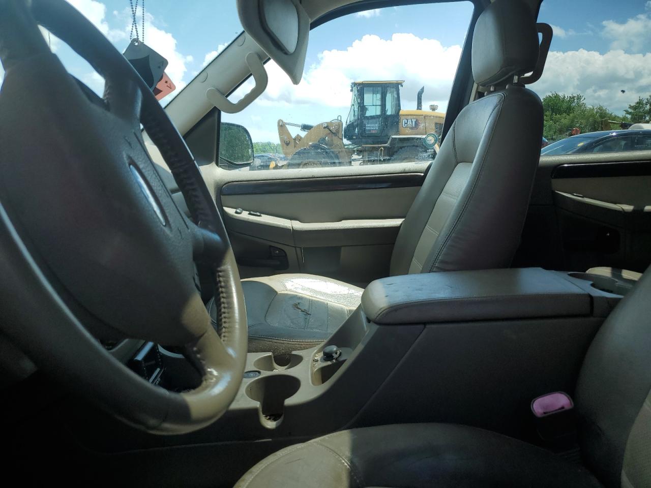 1FMDU74W55UA30541 2005 Ford Explorer Eddie Bauer