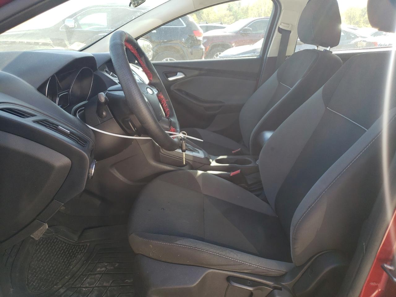 2013 Ford Focus Se vin: 1FADP3K21DL323299