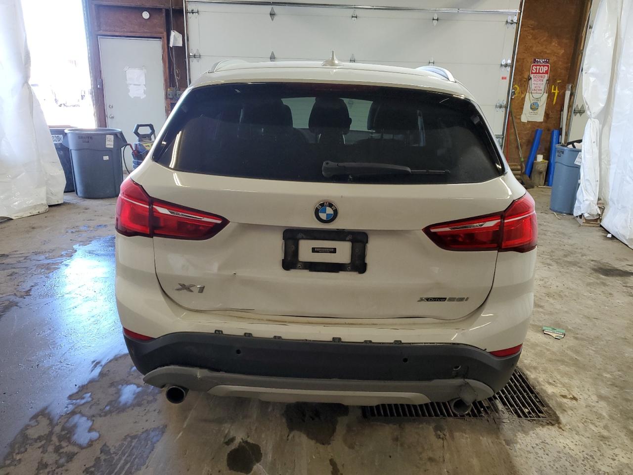 WBXHT3C37J5L30484 2018 BMW X1 xDrive28I