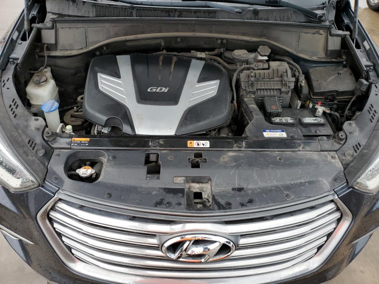 KM8SN4HFXHU179979 2017 Hyundai Santa Fe Se