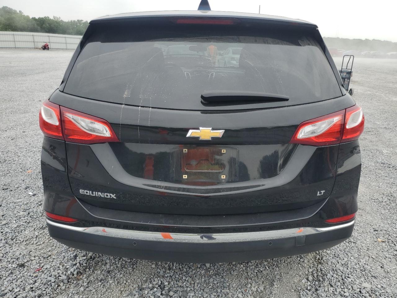 2GNAXJEVXJ6114212 2018 Chevrolet Equinox Lt