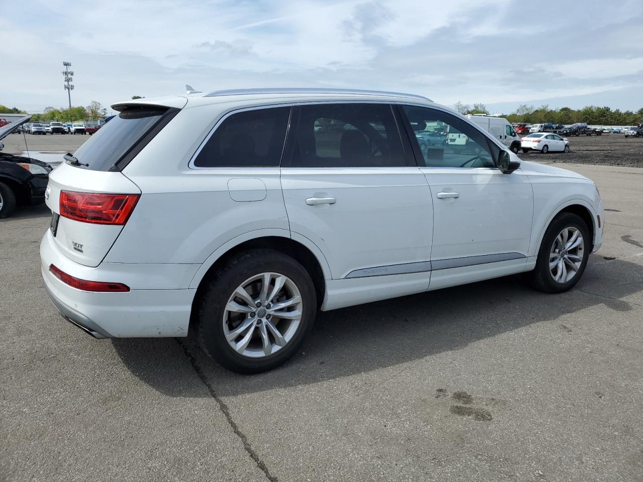 WA1LAAF70HD009316 2017 Audi Q7 Premium Plus