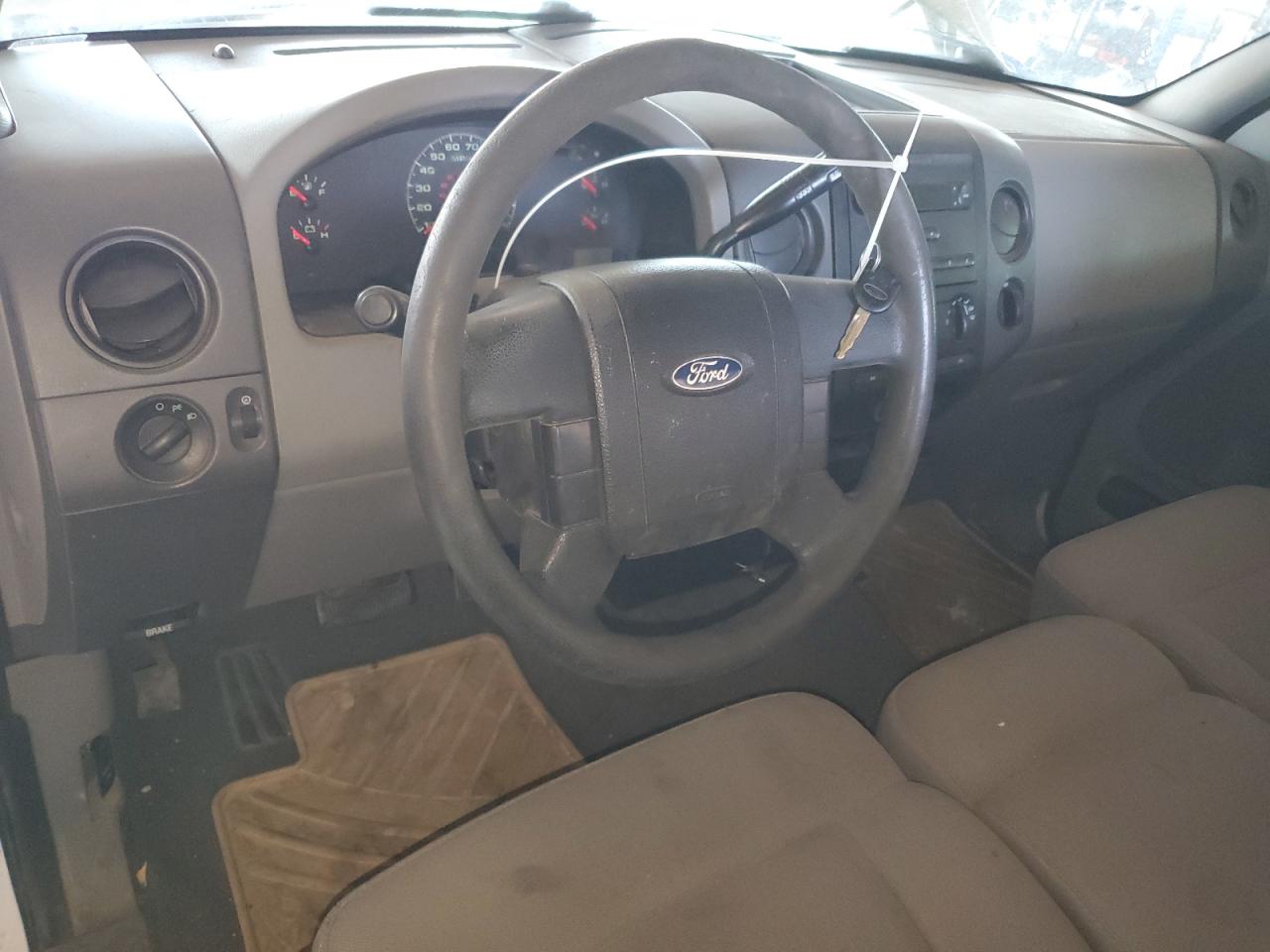 1FTRF12226NA33703 2006 Ford F150