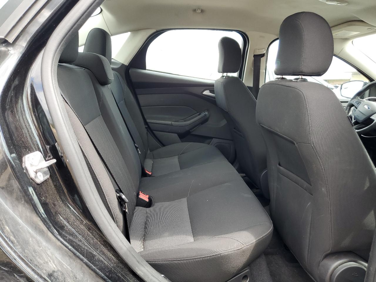 1FADP3F26FL332934 2015 Ford Focus Se