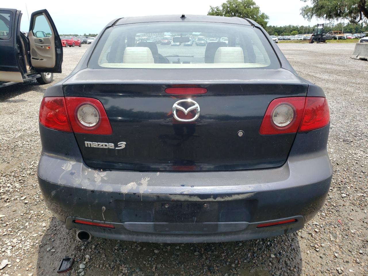 JM1BK12F751245597 2005 Mazda 3 I