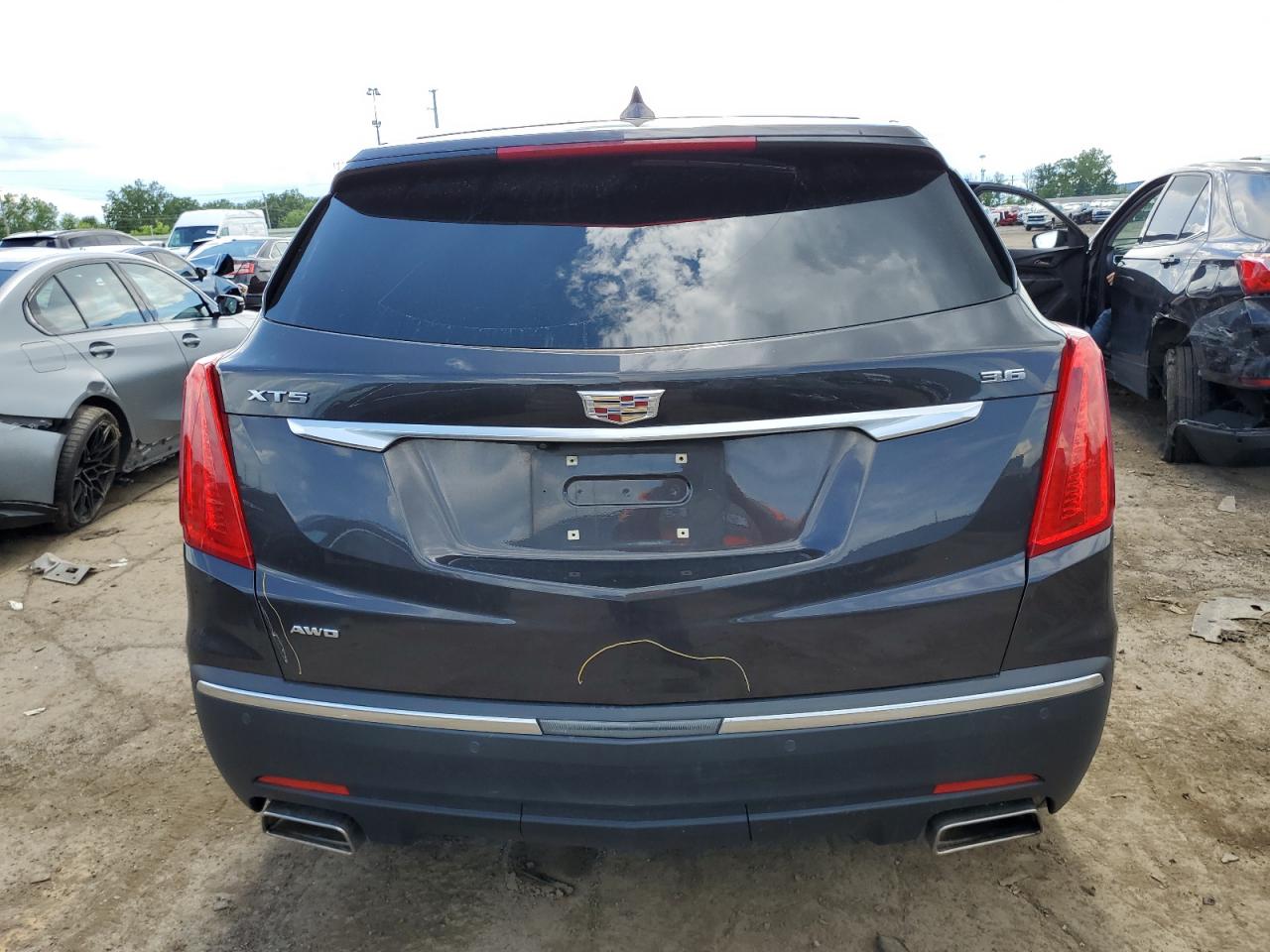 1GYKNDRS7KZ183752 2019 Cadillac Xt5 Luxury