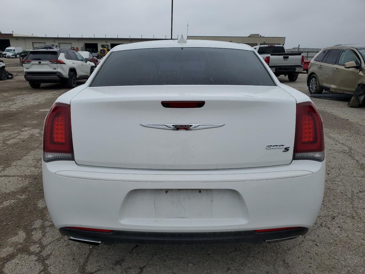 2C3CCABGXHH662829 2017 Chrysler 300 S