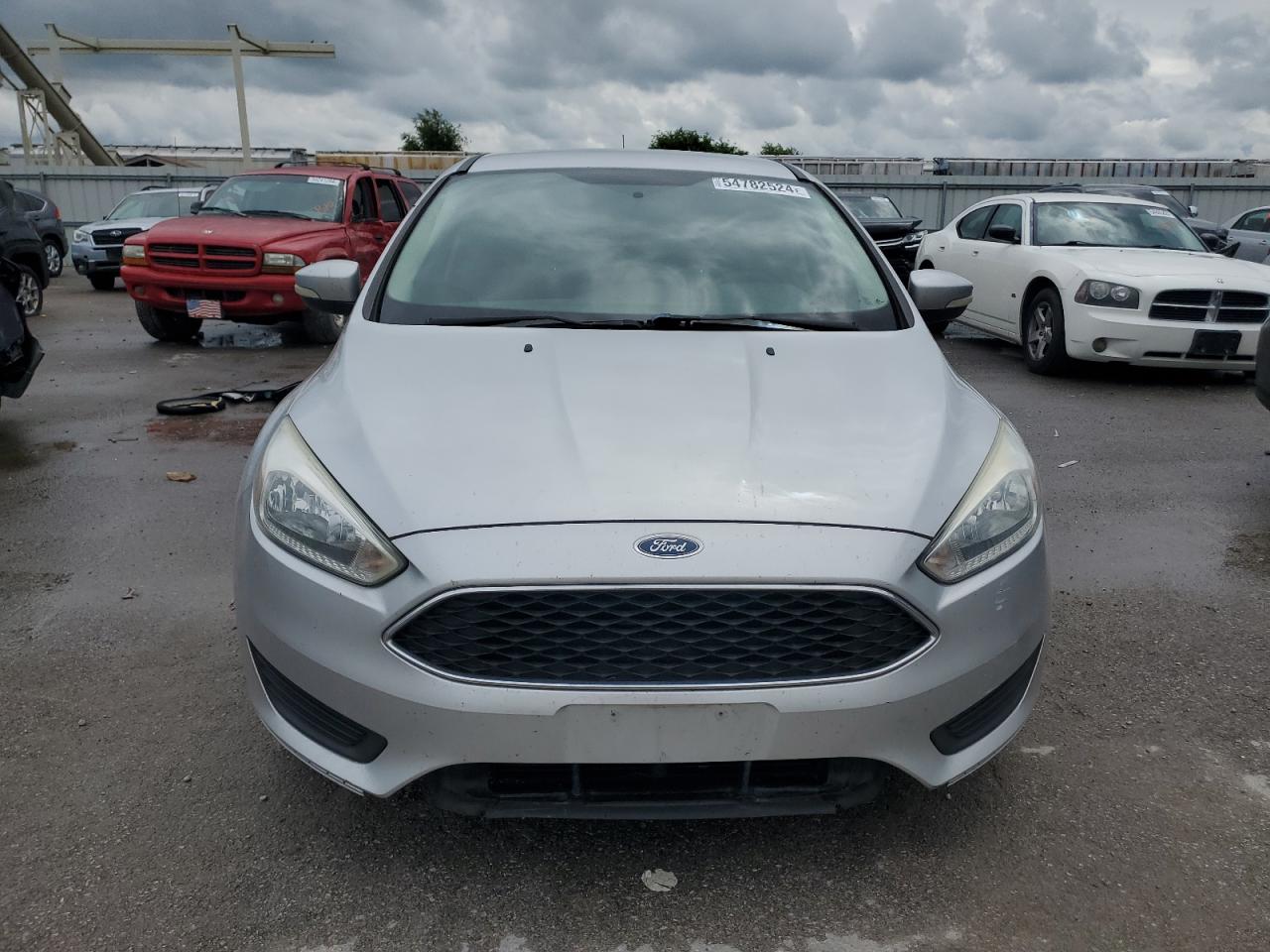 2016 Ford Focus Se vin: 1FADP3F23GL247521