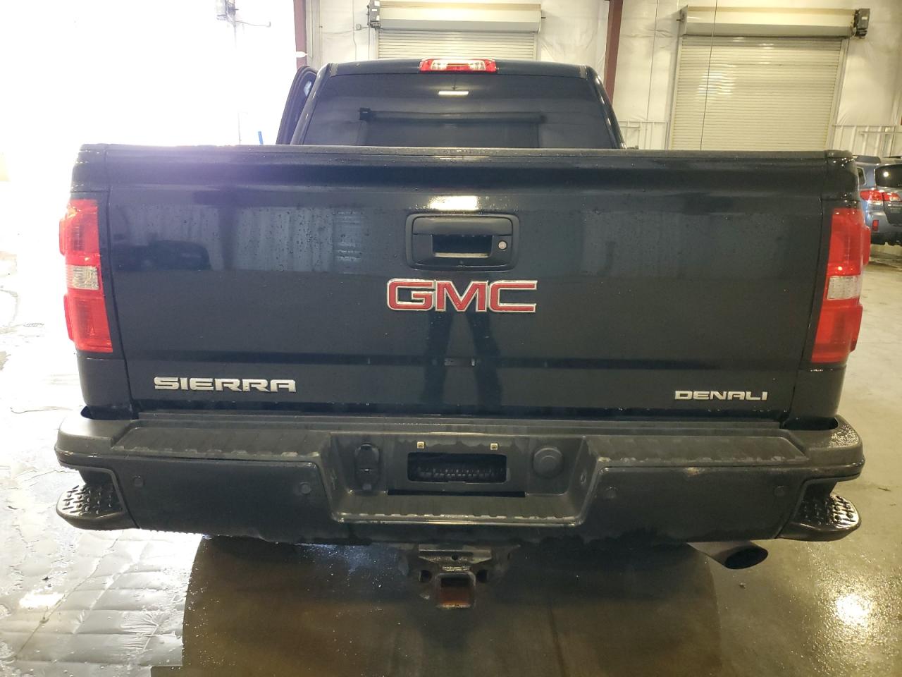 1GT12UEG1JF287861 2018 GMC Sierra K2500 Denali