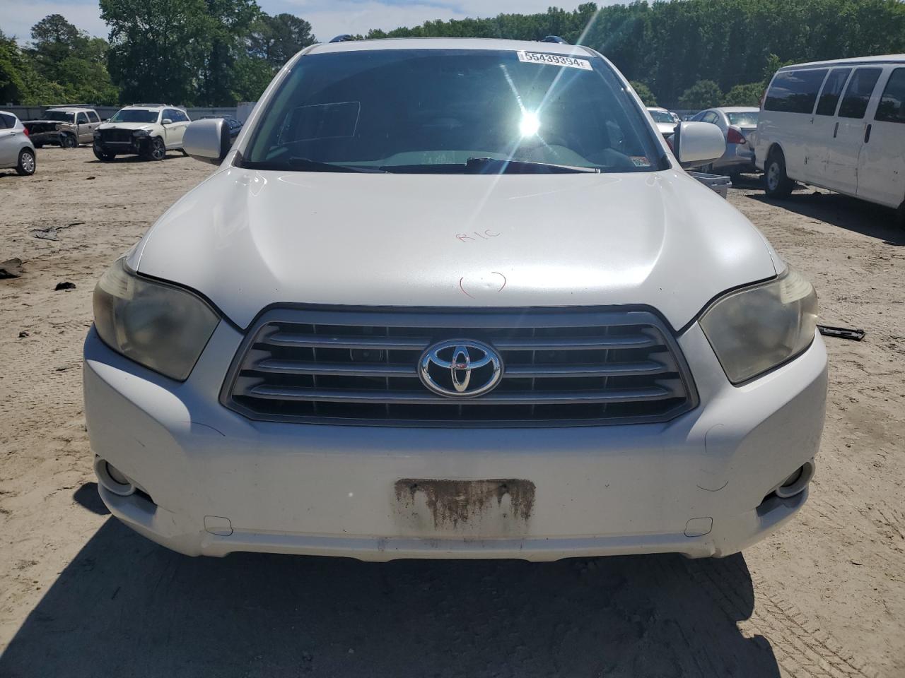 5TDKK3EH8AS023852 2010 Toyota Highlander Se