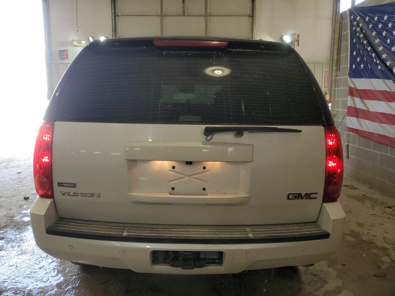 1GKS2CE06BR209775 2011 GMC Yukon Slt