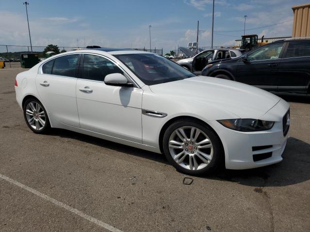 VIN SAJAR4FX2KCP51724 2019 Jaguar XE no.4