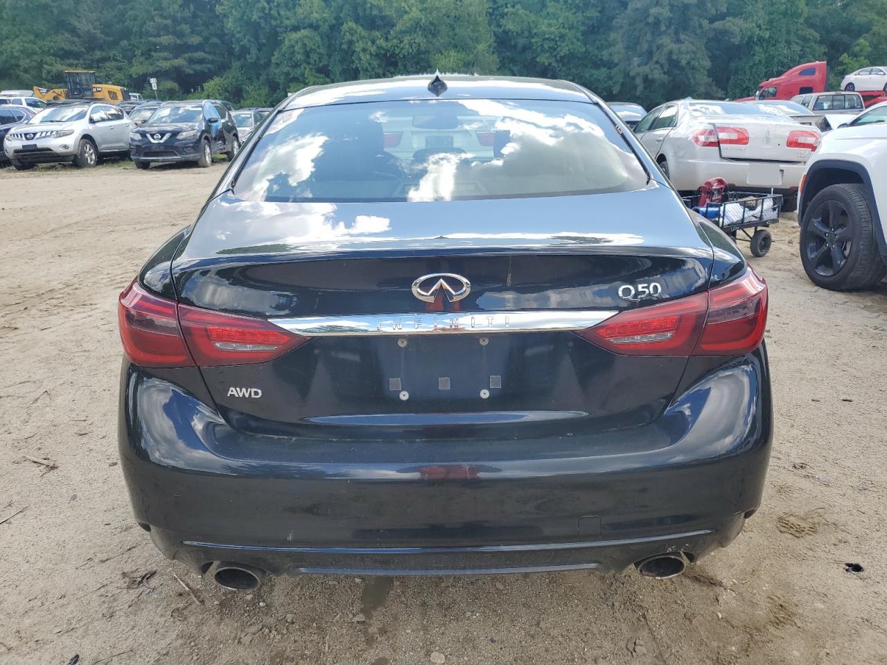 JN1EV7AR3JM431698 2018 Infiniti Q50 Luxe