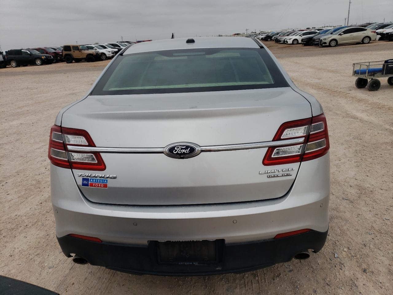 1FAHP2F86JG124098 2018 Ford Taurus Limited