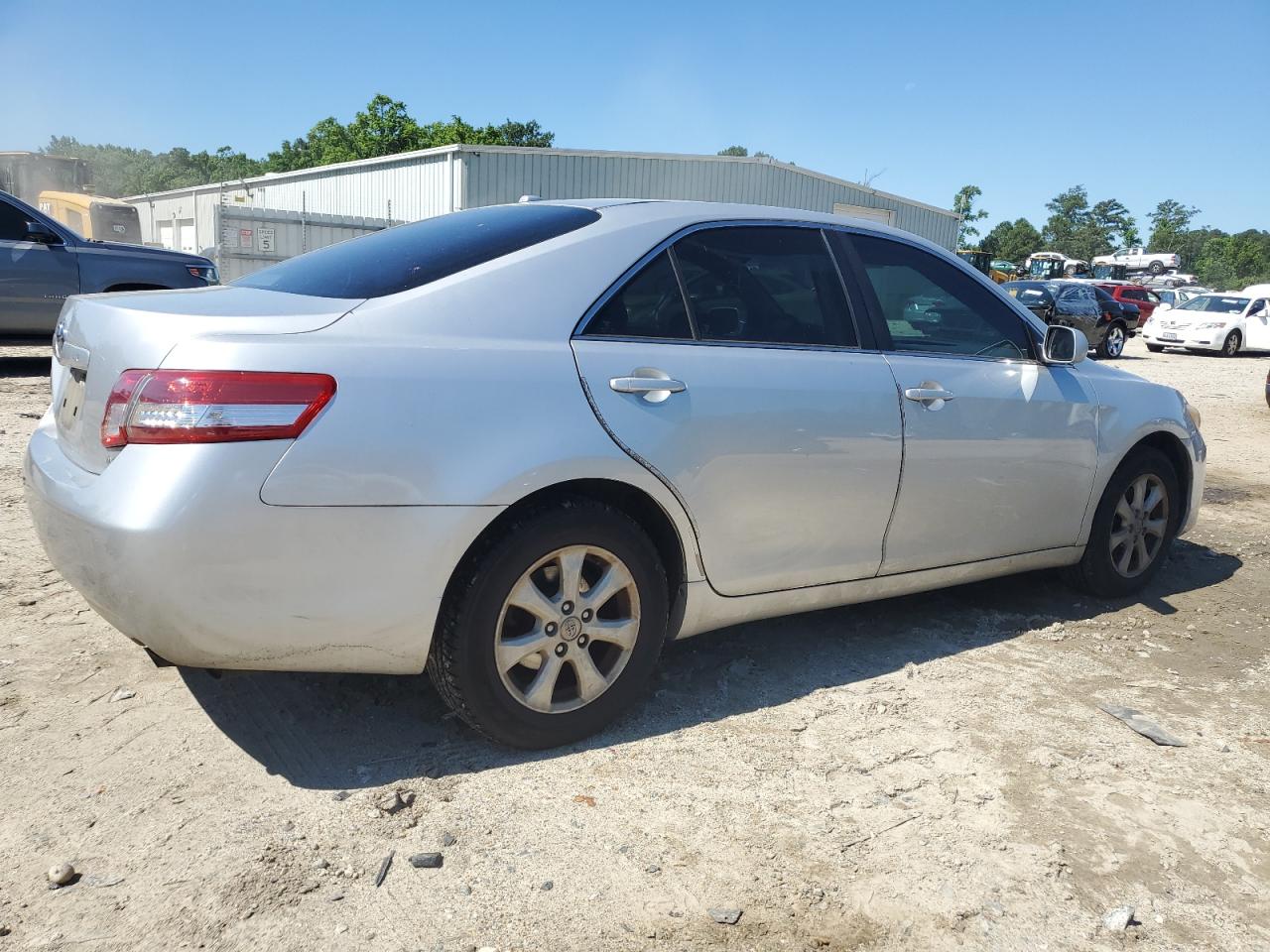 4T1BF3EK1BU755524 2011 Toyota Camry Base