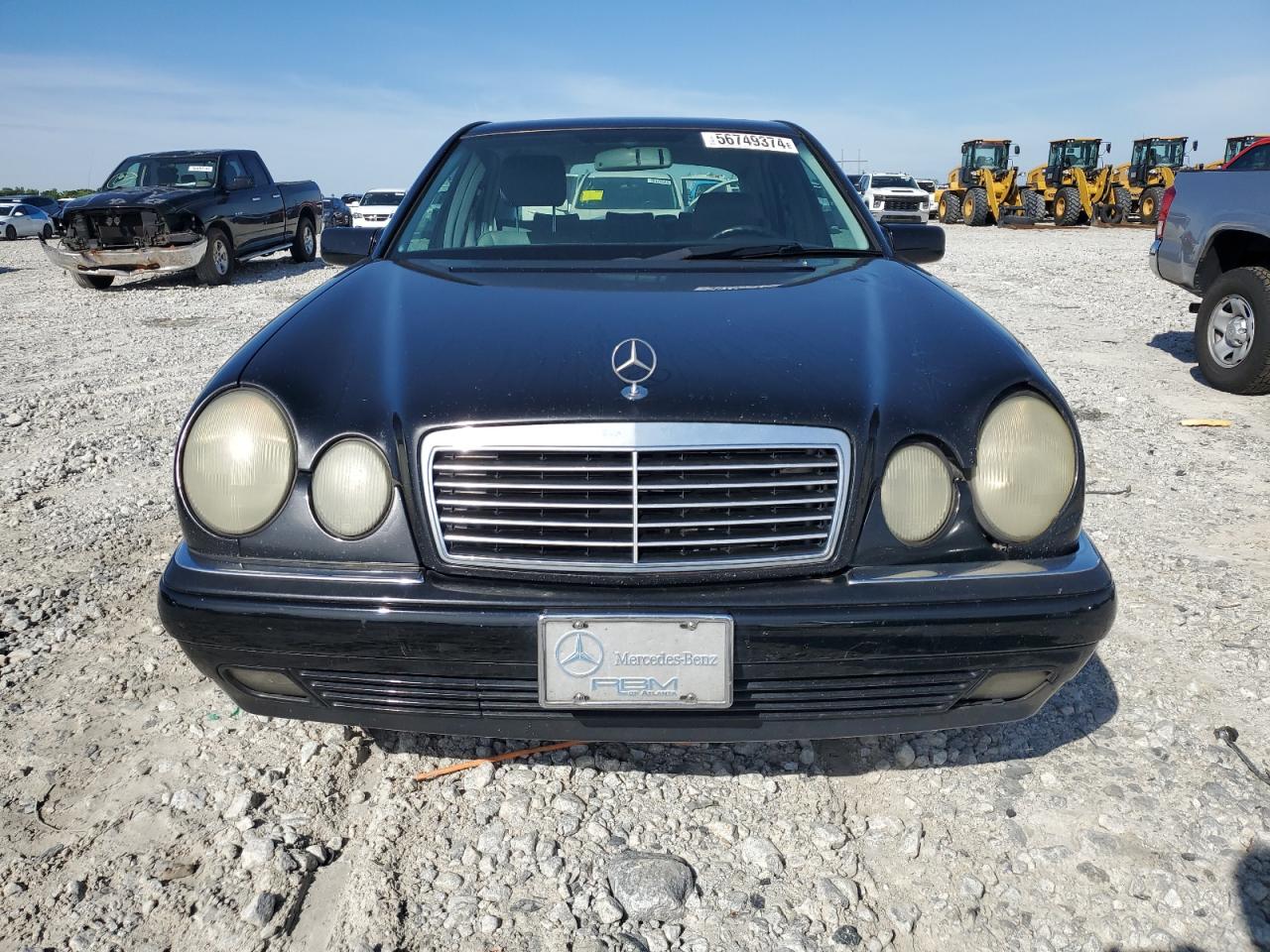 WDBJF65H9XA915789 1999 Mercedes-Benz E 320