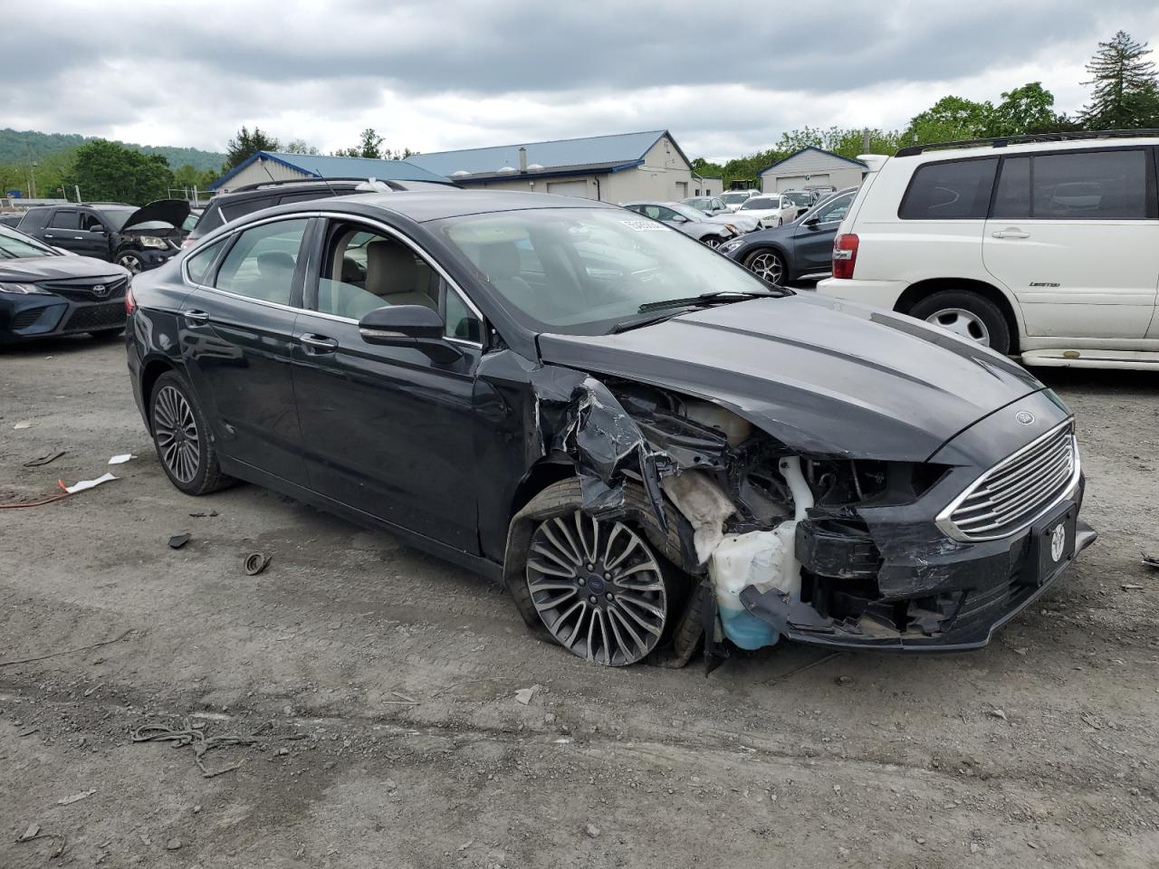 3FA6P0HD5JR135592 2018 Ford Fusion Se