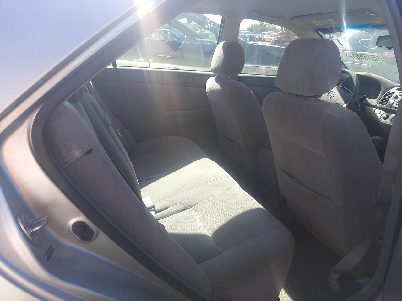 JTDBE32K130230063 2003 Toyota Camry Le