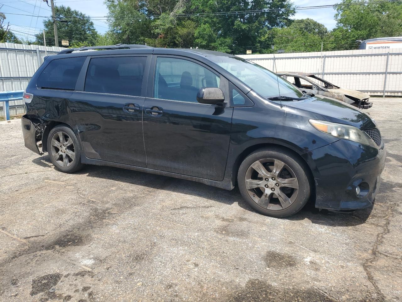 5TDXK3DCXBS044201 2011 Toyota Sienna Sport