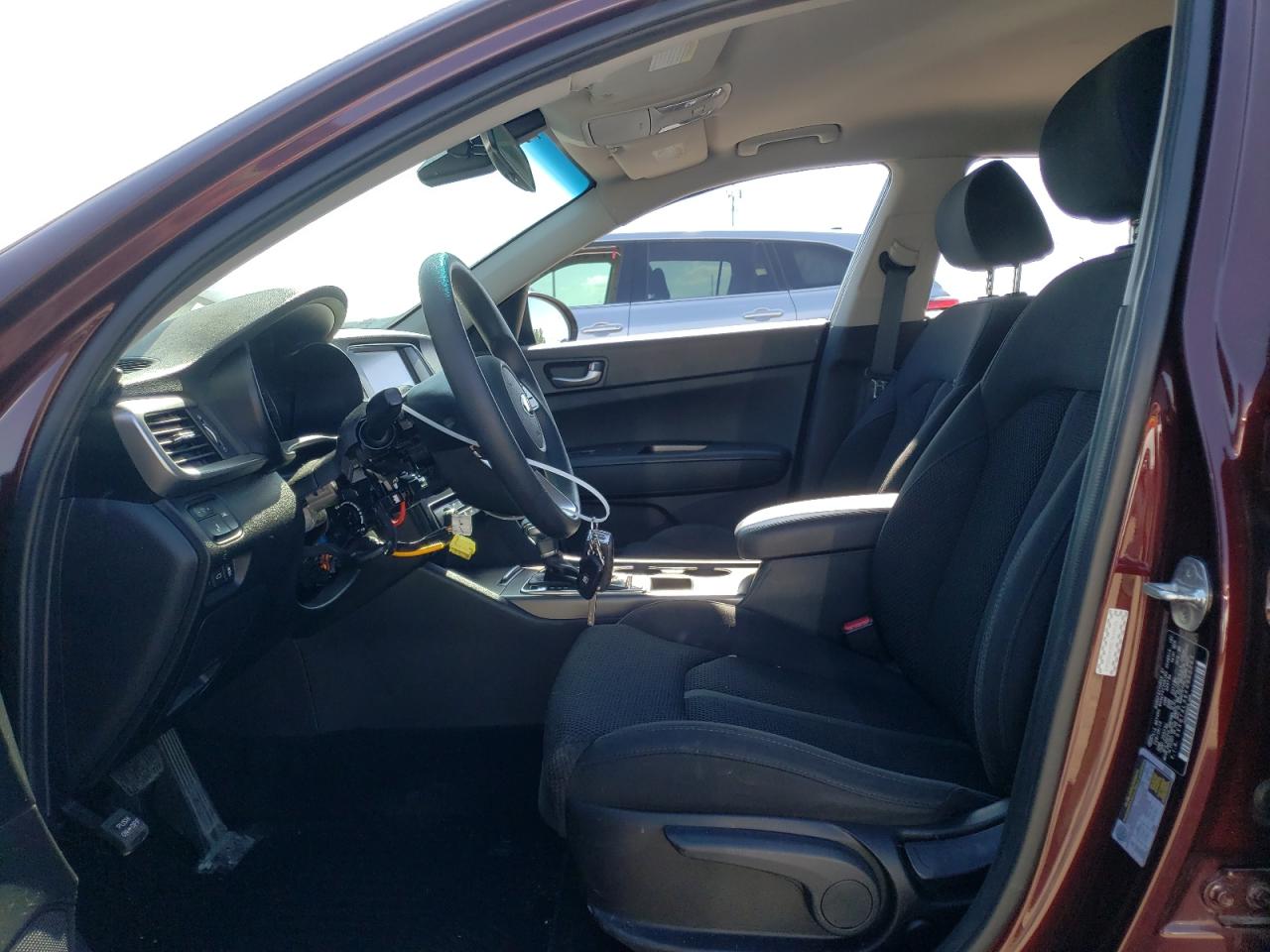 5XXGT4L38KG352263 2019 Kia Optima Lx