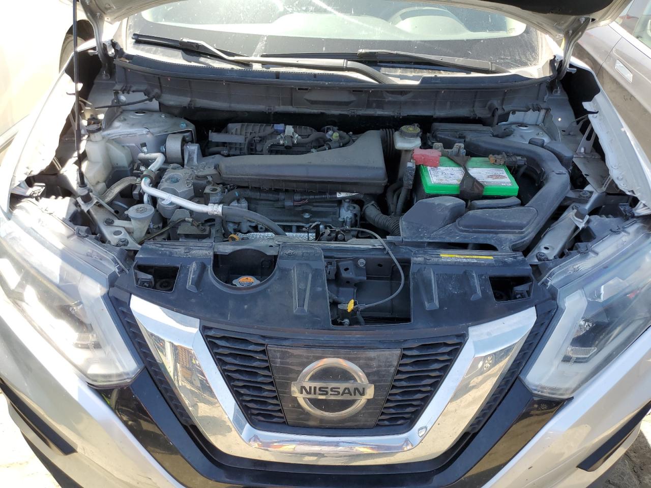 KNMAT2MV5HP598389 NISSAN ROGUE 2017