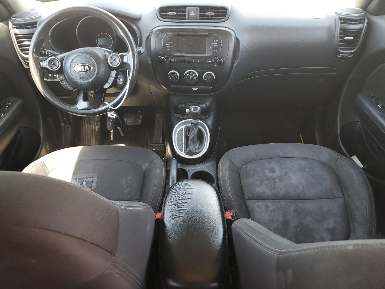 KNDJN2A29J7515587 2018 Kia Soul