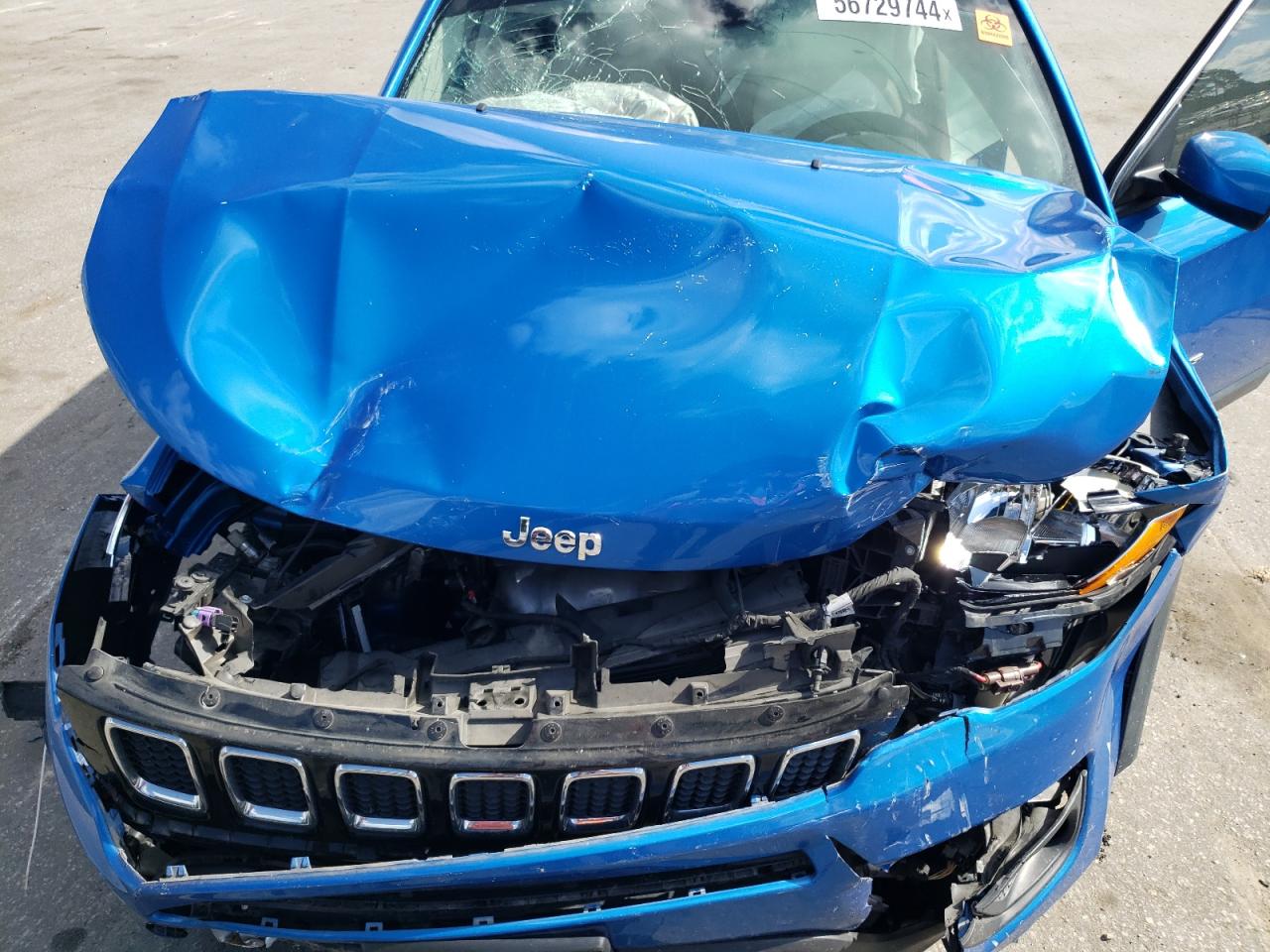 3C4NJCBB5KT615085 2019 Jeep Compass Latitude