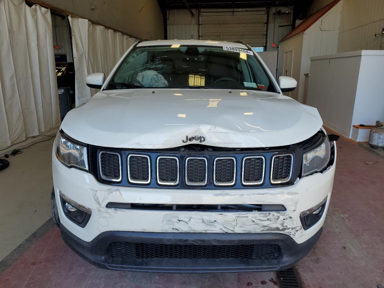 3C4NJDBB0JT350001 2018 Jeep Compass Latitude