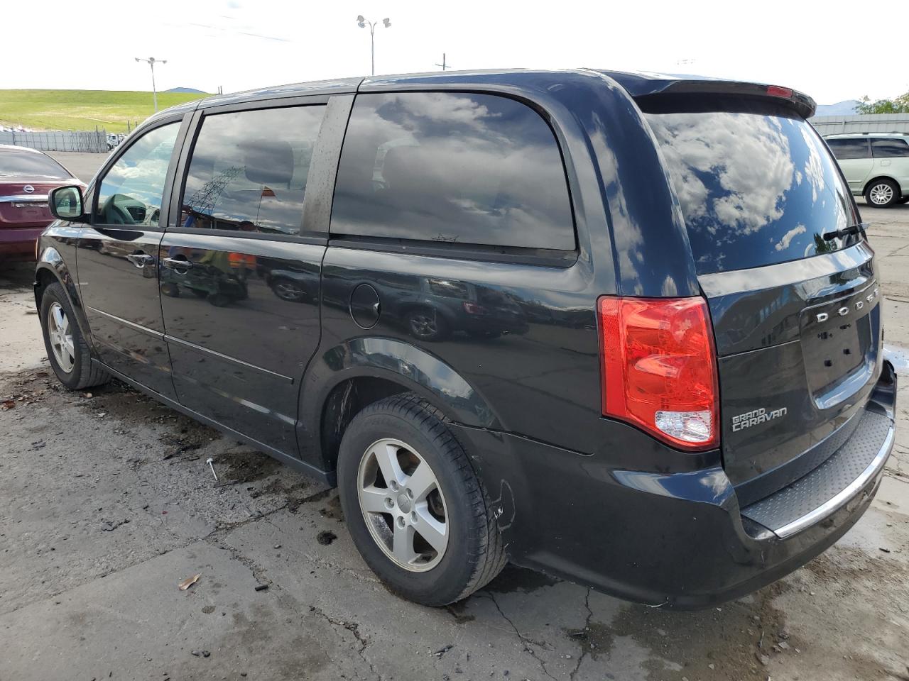 2C4RDGCG3DR521500 2013 Dodge Grand Caravan Sxt