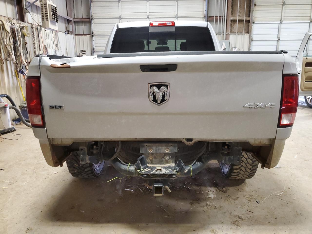 1C6RR7TT0KS576262 2019 Ram 1500 Classic Slt