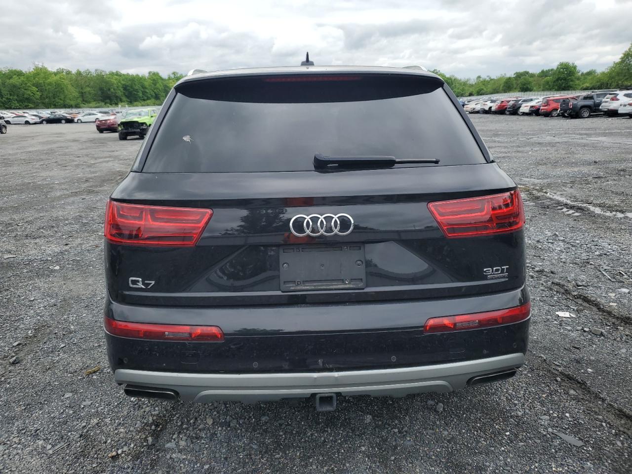 WA1VAAF76JD029956 2018 Audi Q7 Prestige