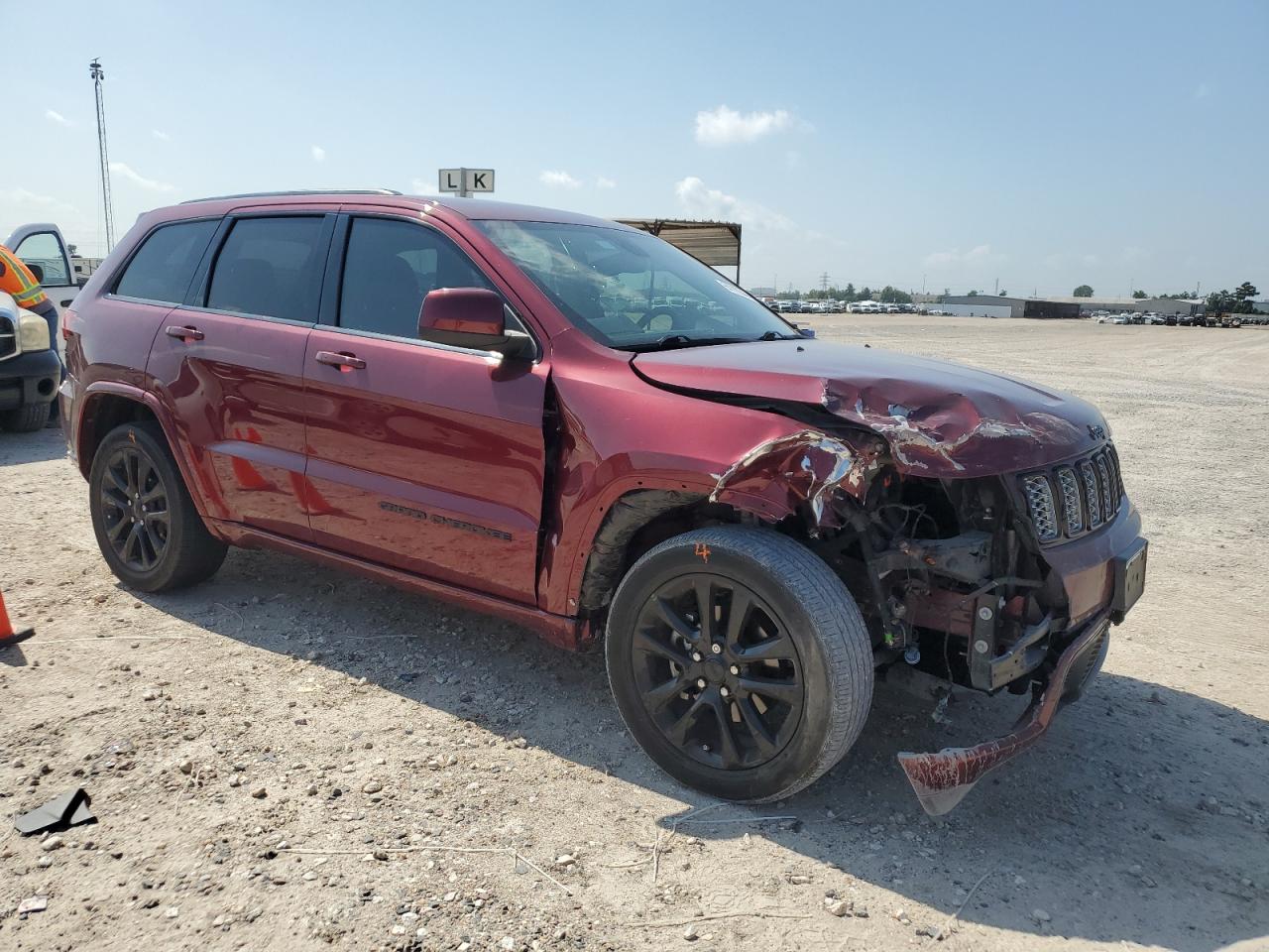 1C4RJEAG8KC811320 2019 Jeep Grand Cherokee Laredo