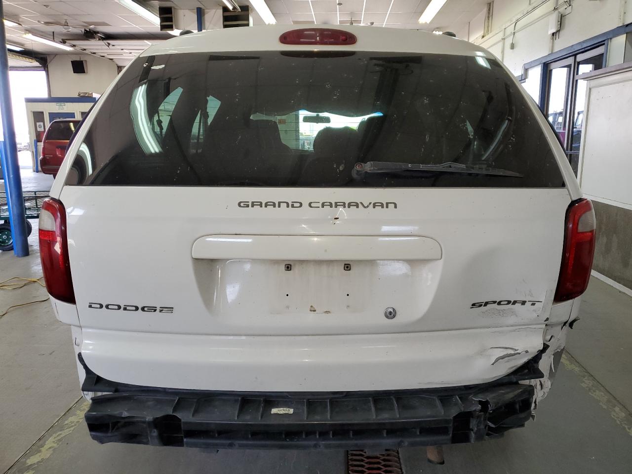 2B4GP44382R709433 2002 Dodge Grand Caravan Sport