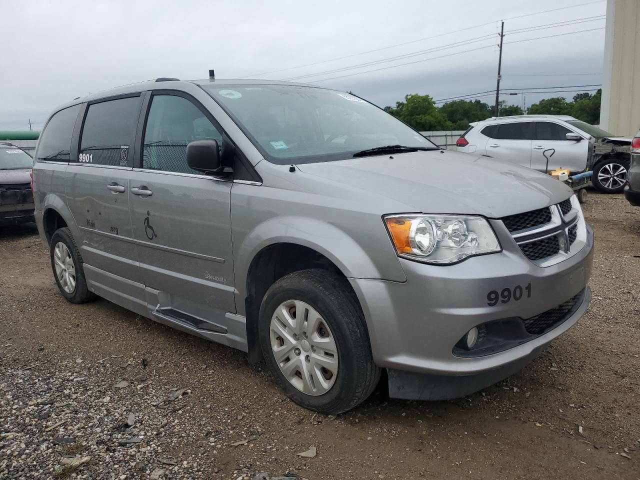 2C7WDGCG0HR738689 2017 Dodge Grand Caravan Sxt