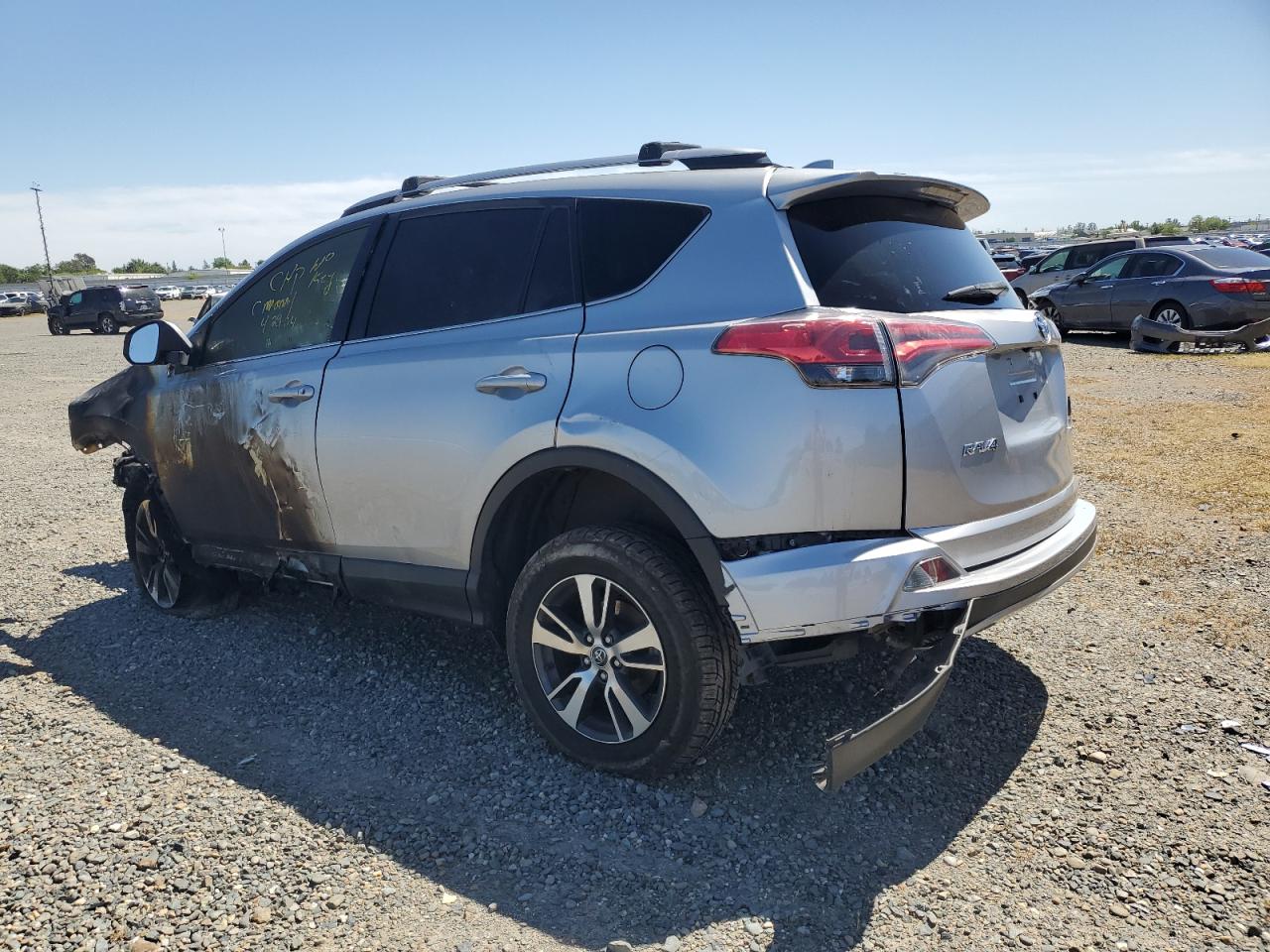 JTMRFREV6JJ258324 2018 Toyota Rav4 Adventure