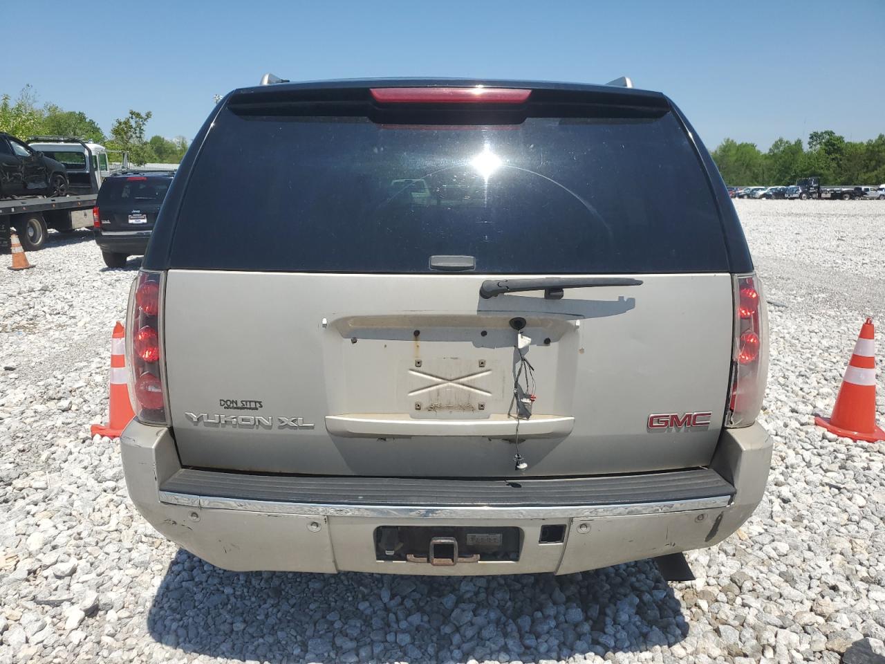 1GKFK66837J321883 2007 GMC Yukon Xl Denali