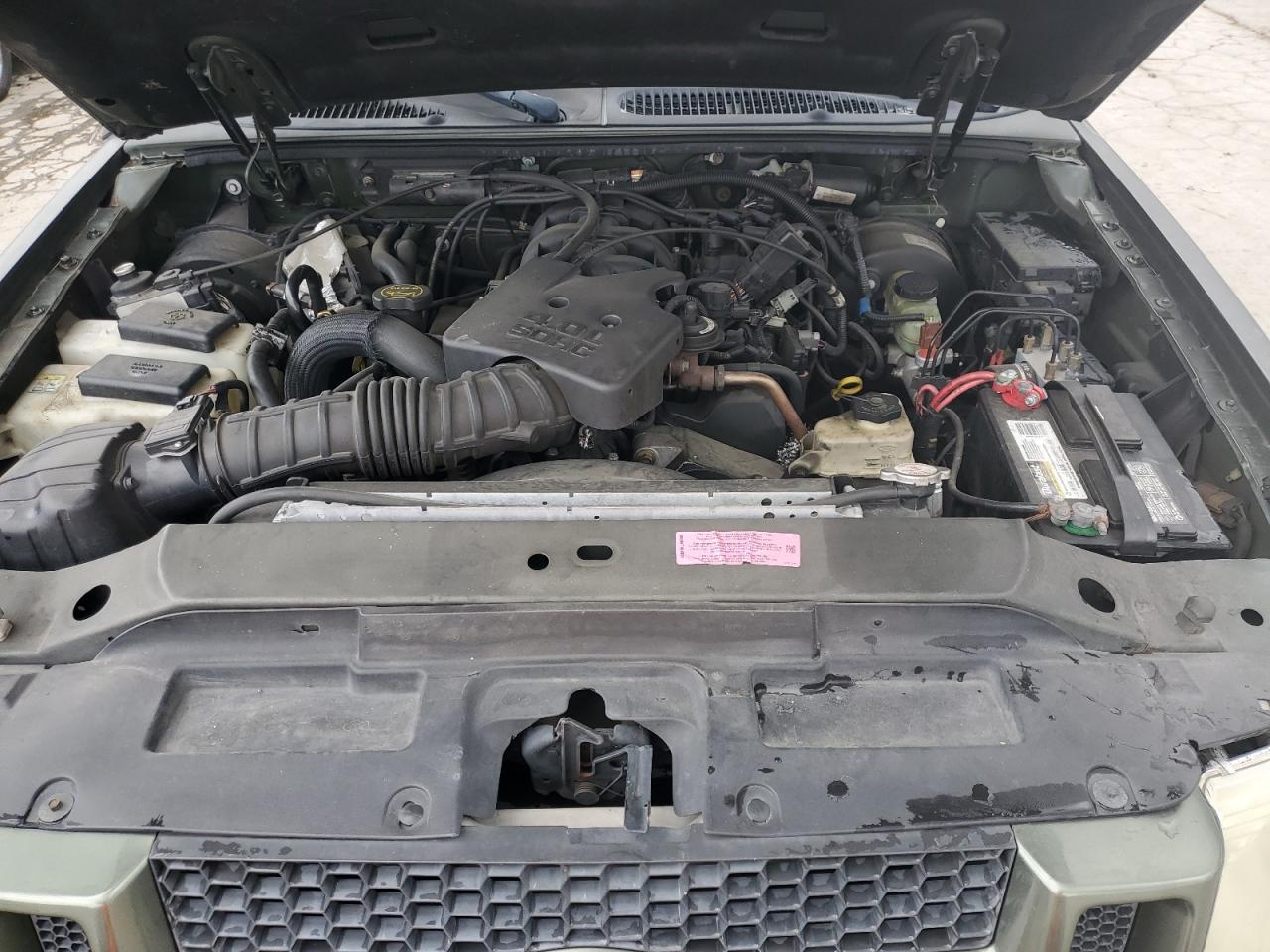 1FMZU67E72UB98292 2002 Ford Explorer Sport Trac