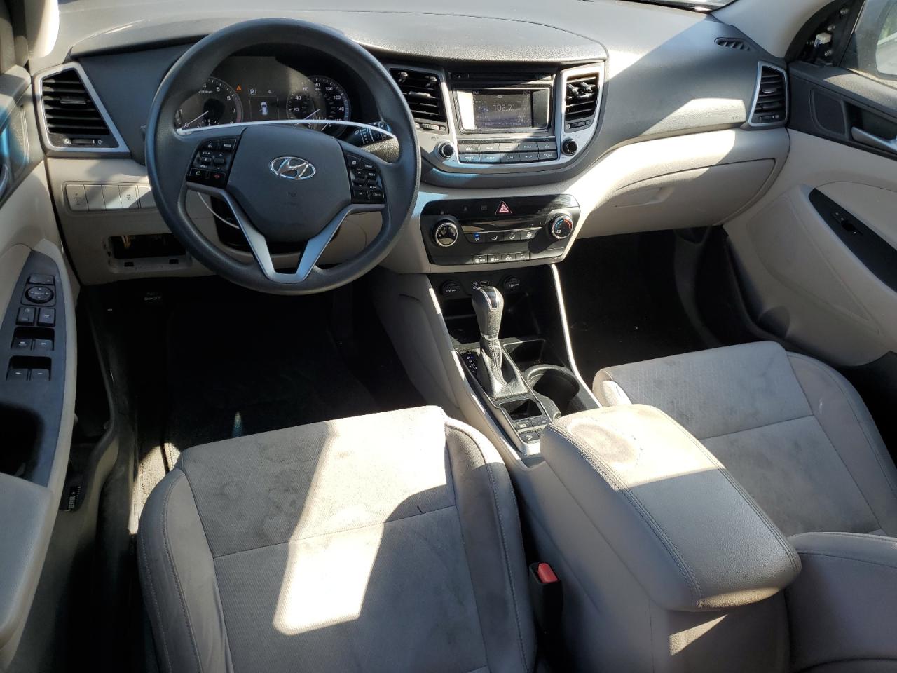 KM8J33A4XGU117520 2016 Hyundai Tucson Limited