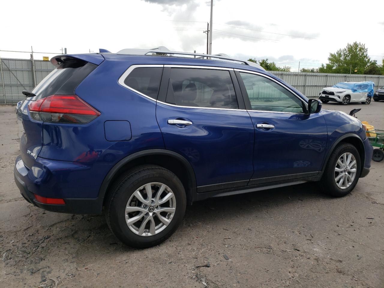 JN8AT2MV6HW001647 2017 Nissan Rogue S