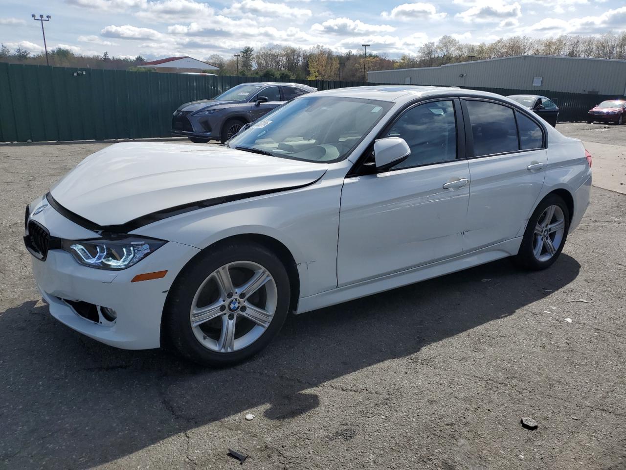 2013 BMW 328 Xi Sulev vin: WBA3B5G58DNS00927